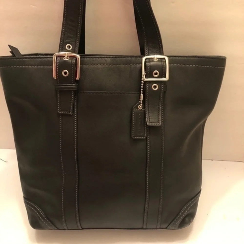 Coach black leather Hampton tote bag soho buckle